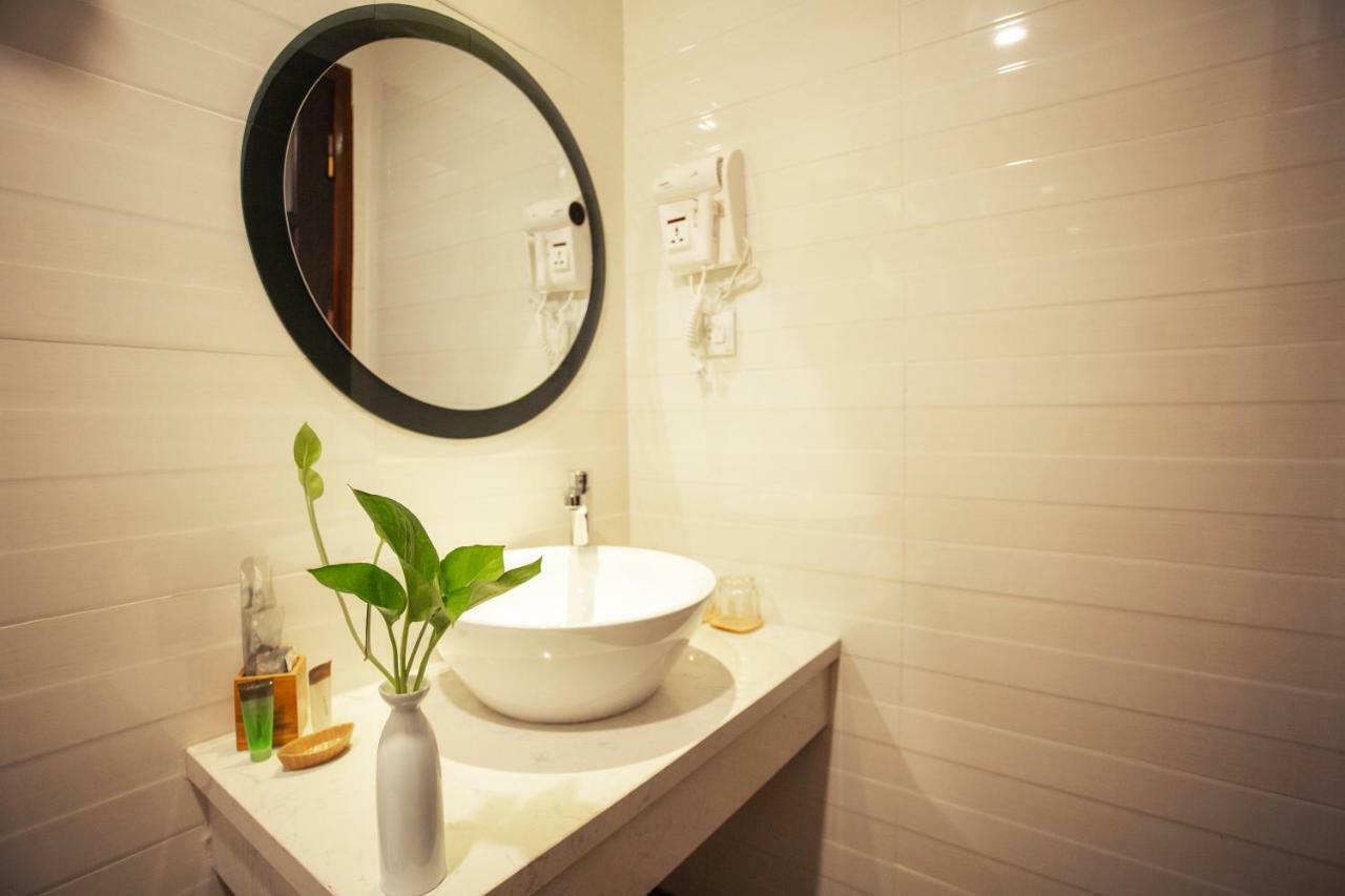 Adeline Hotel Ханой Экстерьер фото